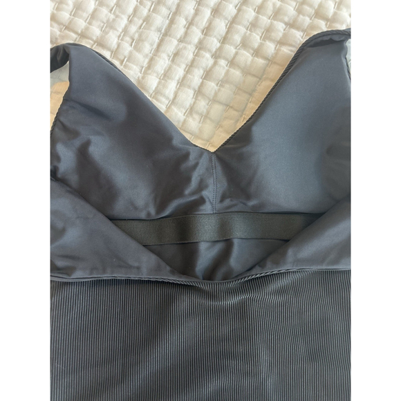 Beach Riot Black Ribbed Tank Moderate Coverage NWOT Small - Picture 5 of 10